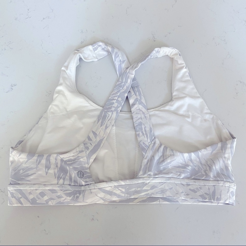 Lululemon sports bra